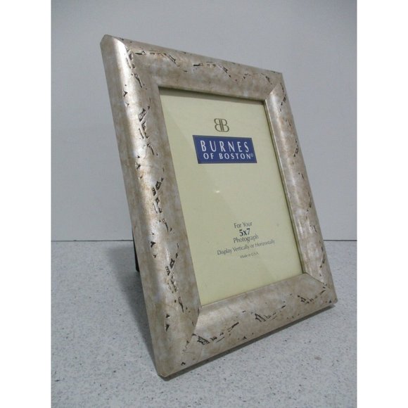 *Burnes of Boston Gray Distressed Carved Design 5"x 7" Table Top Photo Frame - Picture 3 of 7